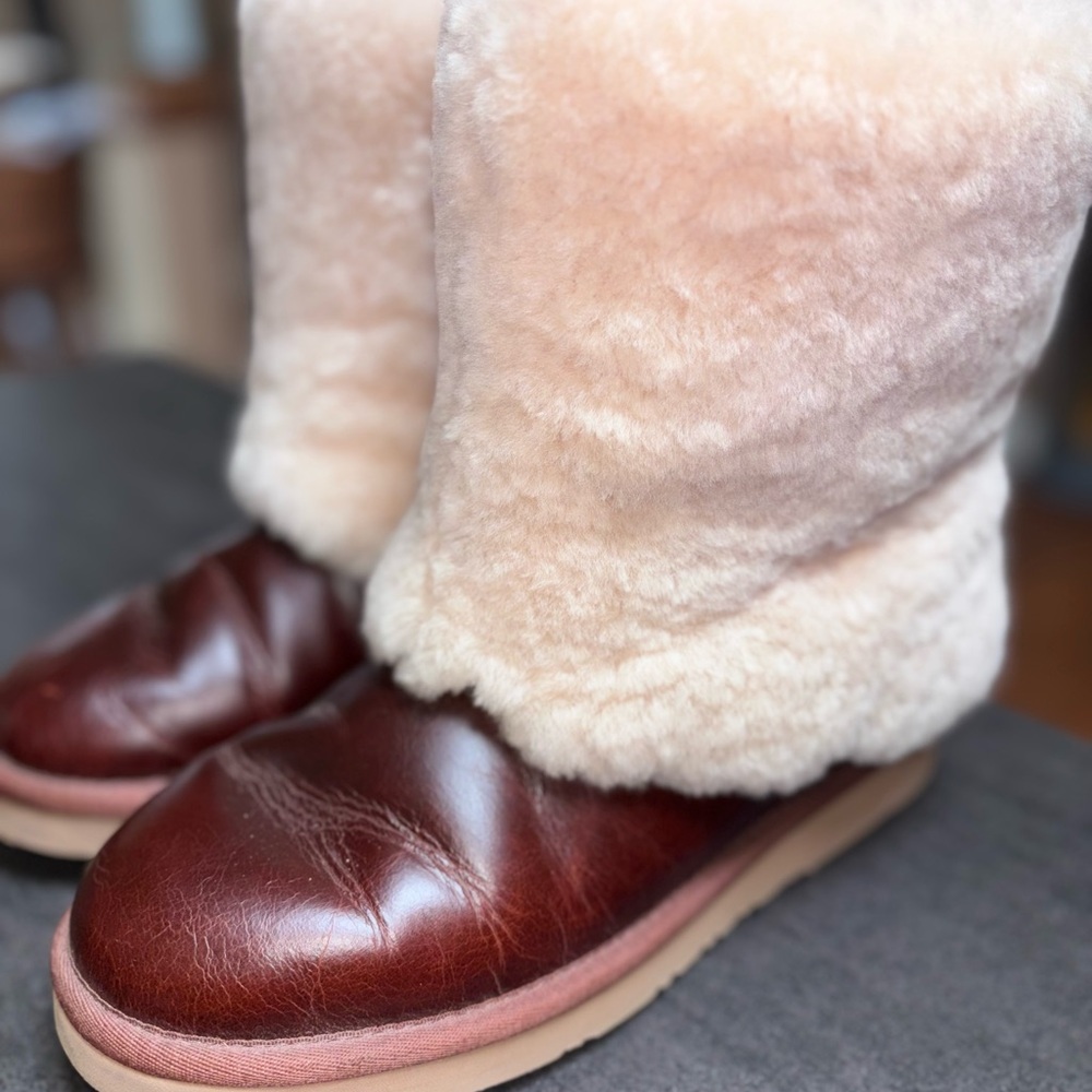UGG Leather Shearling Cuff Boots Burgundy Women’s 9 EU 40 Cozy Winter